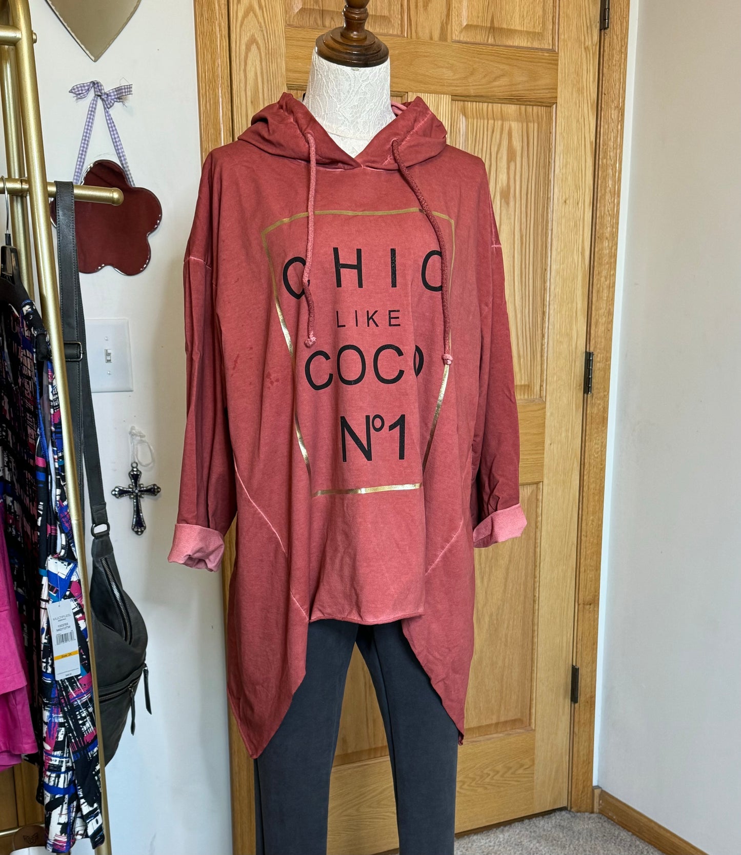 High Lo "Chic Like Coco No 1" Top