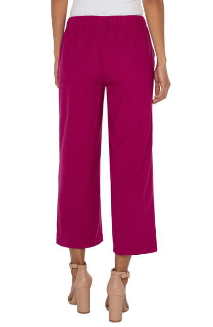 Versatile Comfort Cropped Trousers