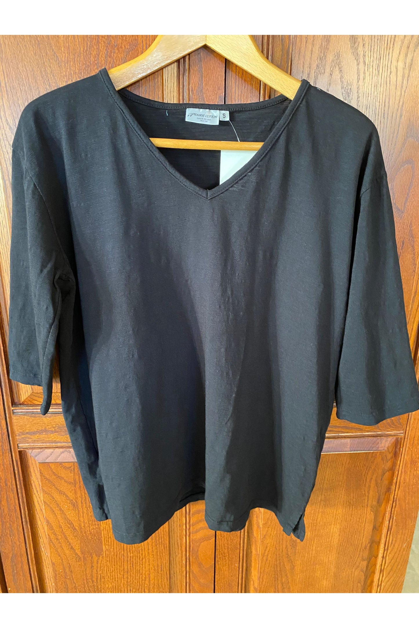 Prairie Cotton - Loose Fit 3/4 Sleeve Drop Shoulder V-Neck Black Tee - JS269