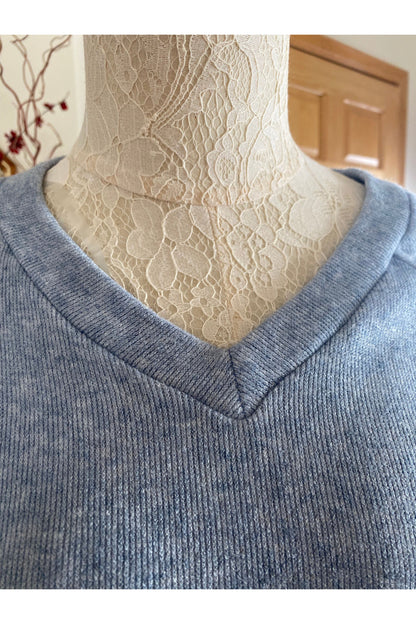 Isca - V-Neck long sleeve sweater w/combo sleeves, side seam slits - Chambray - 83691057