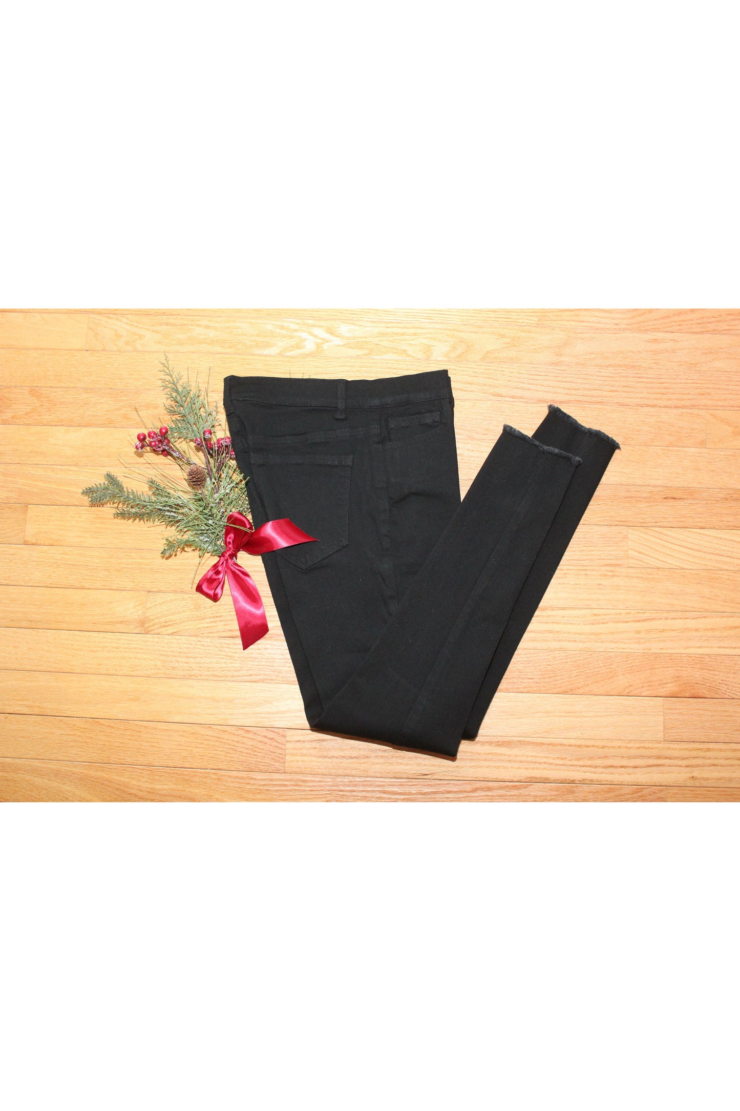 Slim Sation - 5-Button Fly 5-Pocket Hi-Rise Fringe Hem Ankle Jean Legging - Black - M41711PM